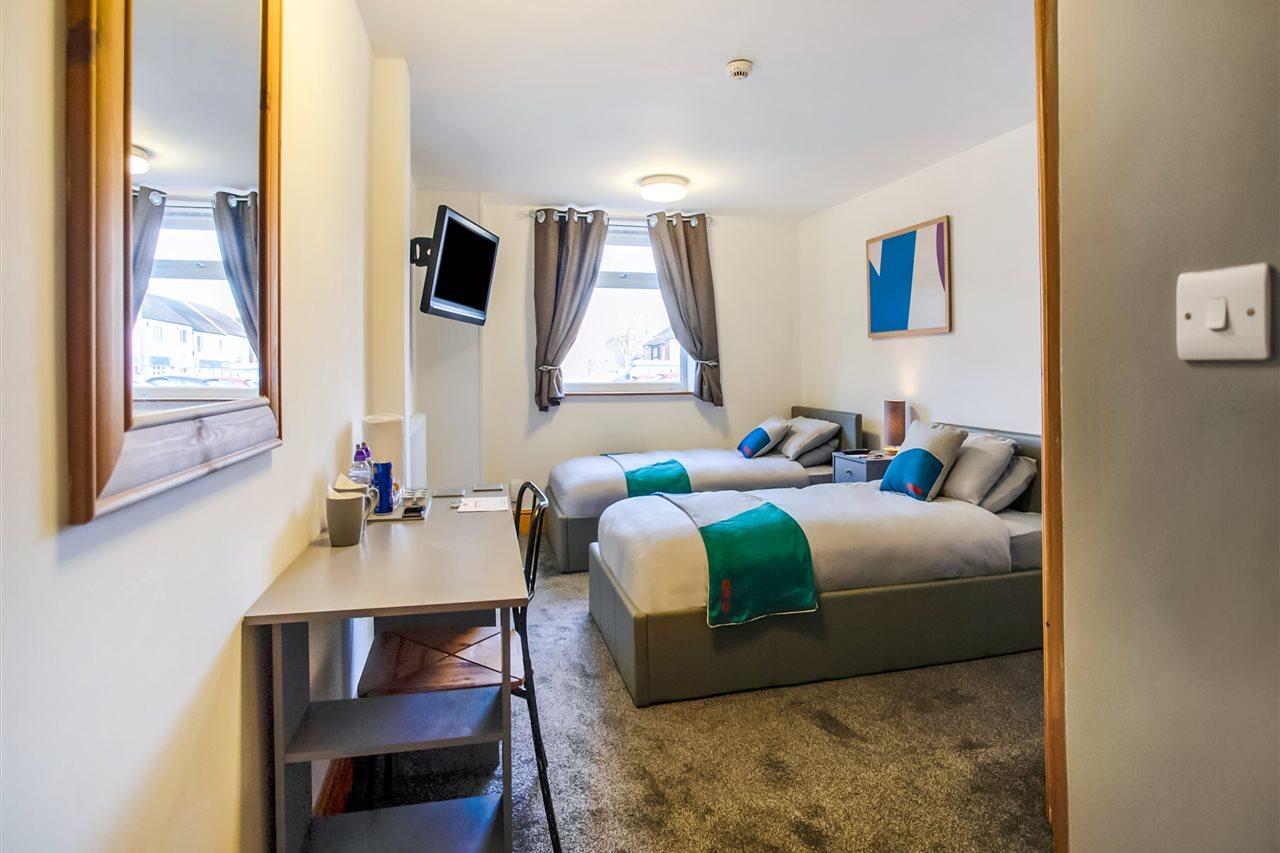 Oyo Hotel Clamart Скънторп Екстериор снимка
